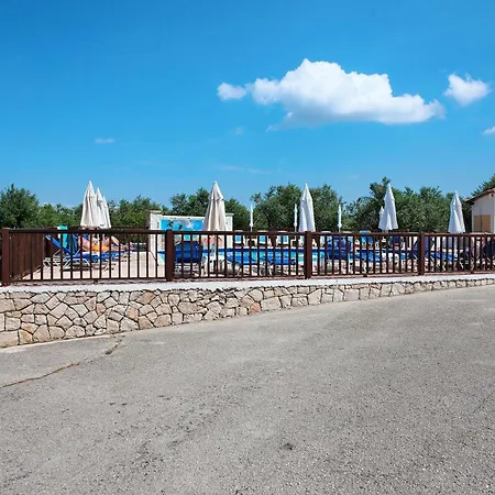 Zante View Family 2 아파트 티실리비